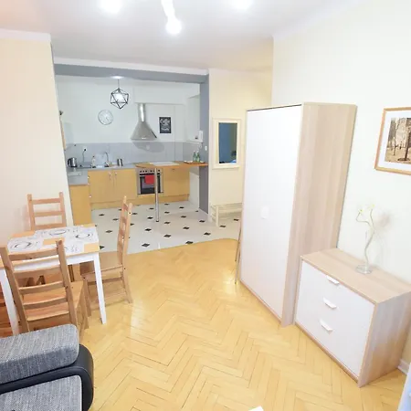 Elegant Old Town Apartment