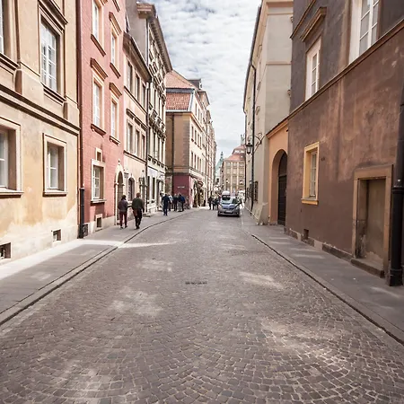 Elegant Old Town *