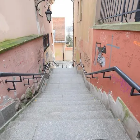 Elegant Old Town *