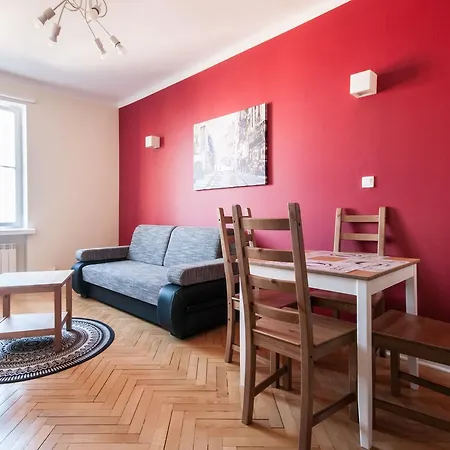 Elegant Old Town Apartament *